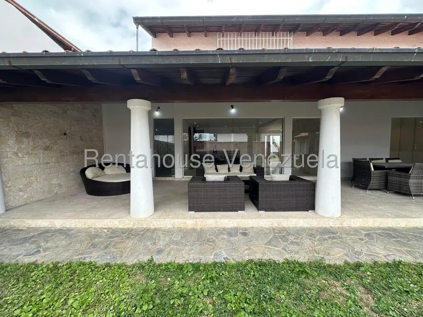 Casa (1 Nivel) en Venta en Lomas de La Lagunita, Distrito Metropolitano - 55