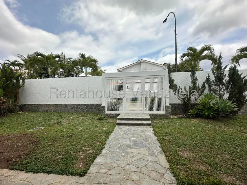 Casa (1 Nivel) en Venta en Lomas de La Lagunita, Distrito Metropolitano - 63