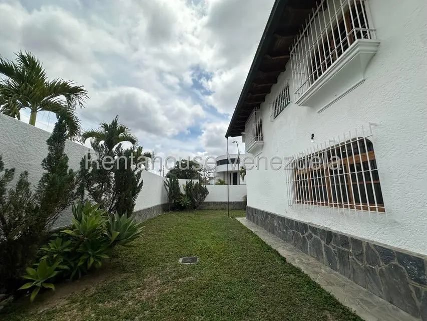 Casa (1 Nivel) en Venta en Lomas de La Lagunita, Distrito Metropolitano - 64