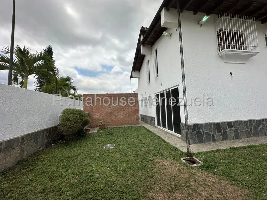 Casa (1 Nivel) en Venta en Lomas de La Lagunita, Distrito Metropolitano - 65