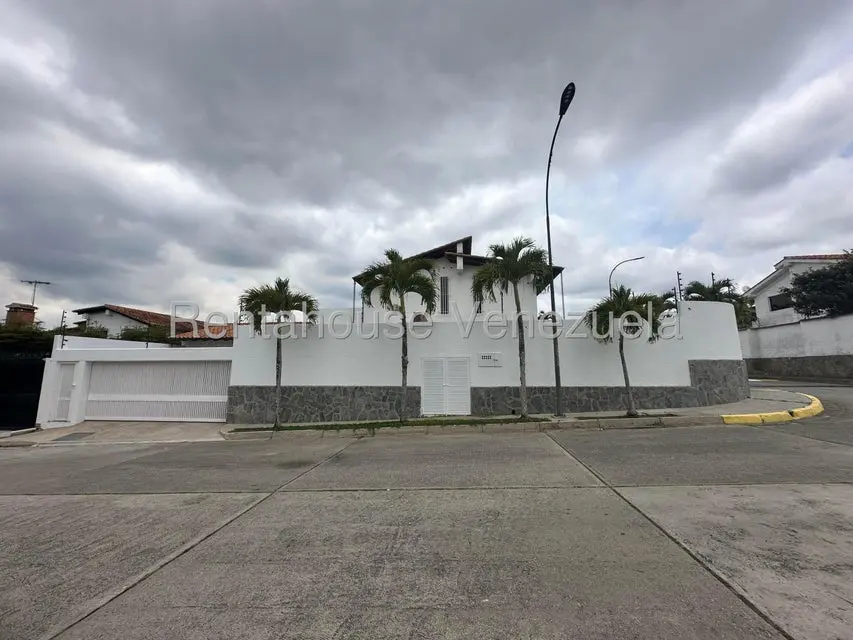 Casa (1 Nivel) en Venta en Lomas de La Lagunita, Distrito Metropolitano - 66