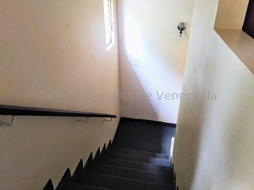 Casa (Duplex) en Alquiler en Oripoto, Distrito Metropolitano - 14