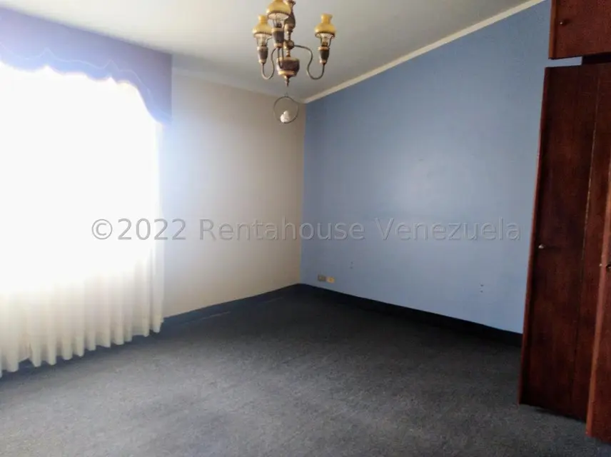 Casa (Duplex) en Alquiler en Oripoto, Distrito Metropolitano - 15