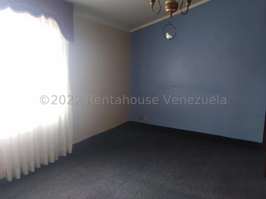 Casa (Duplex) en Alquiler en Oripoto, Distrito Metropolitano - 20