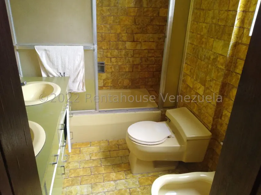 Casa (Duplex) en Alquiler en Oripoto, Distrito Metropolitano - 21