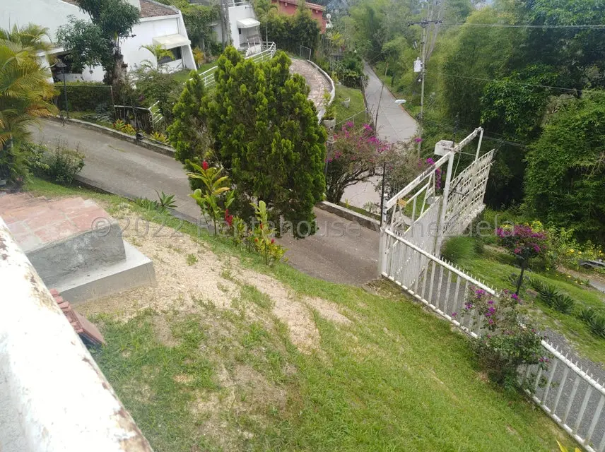 Casa (Duplex) en Alquiler en Oripoto, Distrito Metropolitano - 23