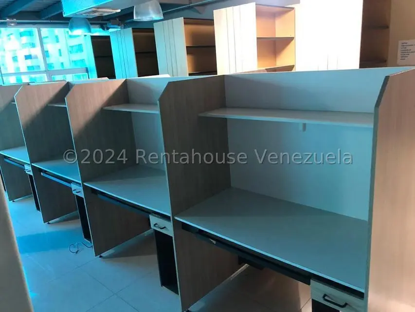 Comercial (Edificio) en Venta en Los Dos Caminos, Distrito Metropolitano - 11