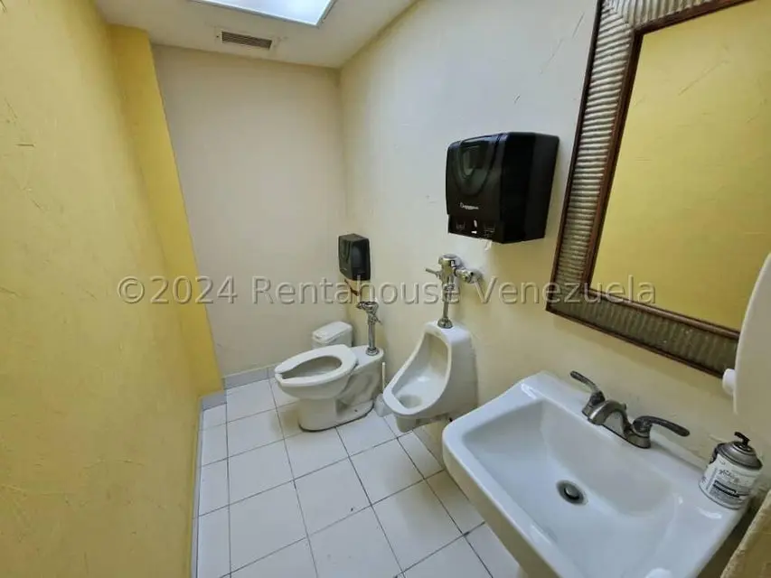 Comercial (Edificio) en Venta en Los Dos Caminos, Distrito Metropolitano - 15