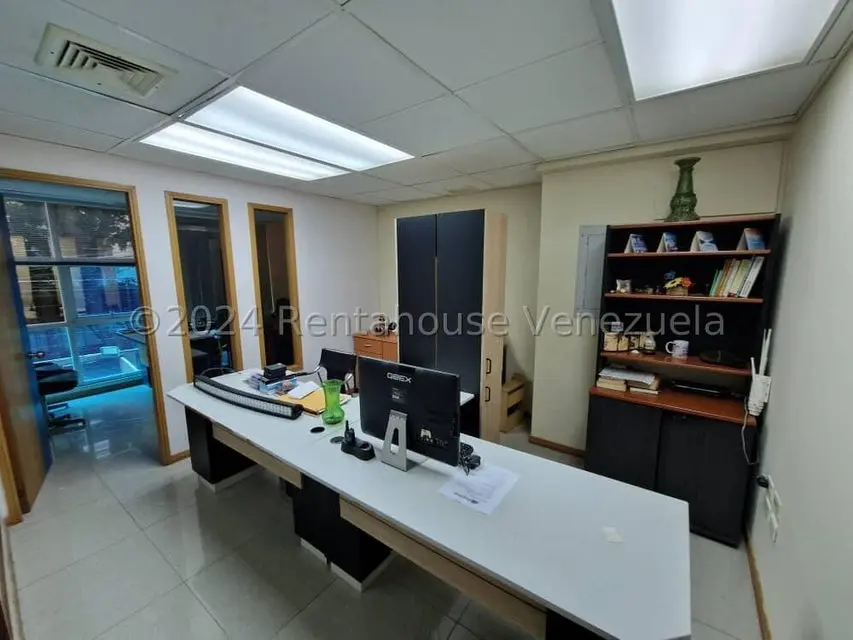 Comercial (Edificio) en Venta en Los Dos Caminos, Distrito Metropolitano - 9