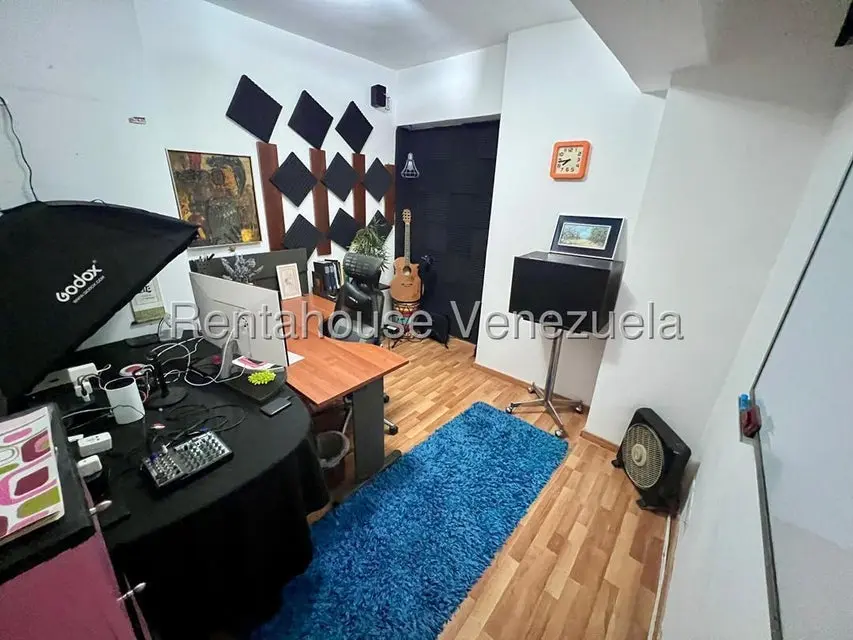 Apartamento (Duplex) en Alquiler en La Boyera, Distrito Metropolitano - 26
