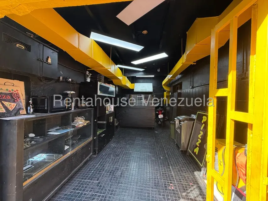 Comercial (Local Comercial) en Venta en Catia, Distrito Metropolitano - 4