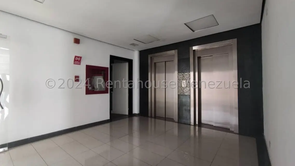 Comercial (Oficina) en Alquiler en Zona Este, Lara - 16