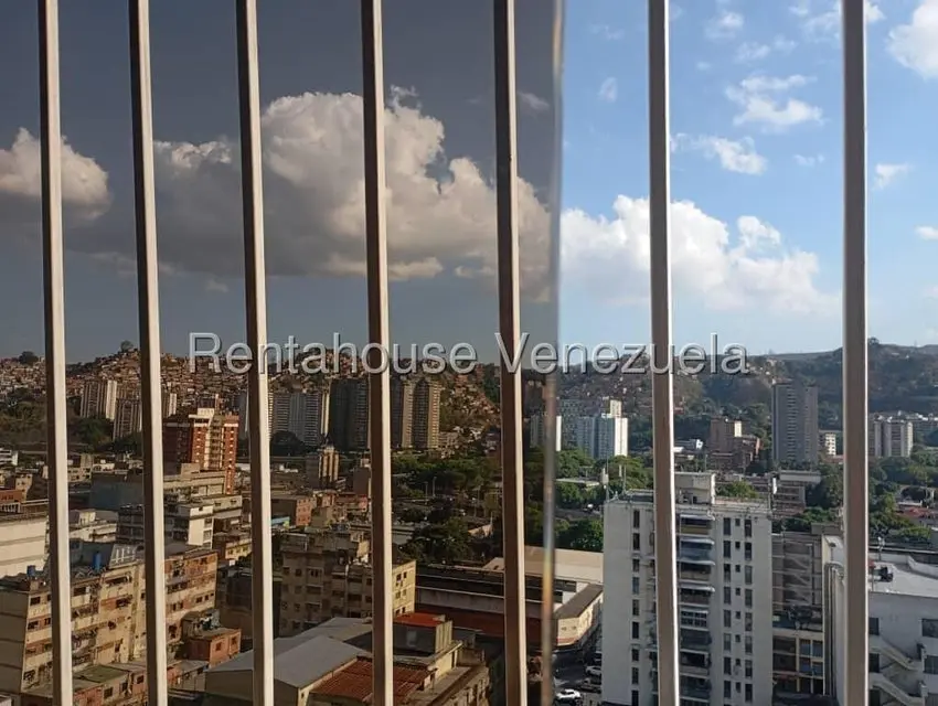Apartamento (1 Nivel) en Venta en Quinta Crespo, Distrito Metropolitano - 12