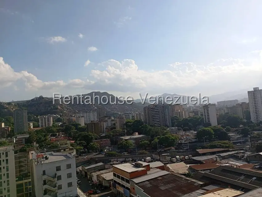 Apartamento (1 Nivel) en Venta en Quinta Crespo, Distrito Metropolitano - 13