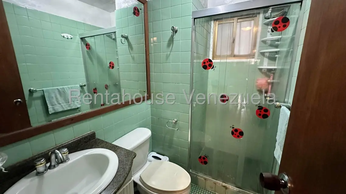 Apartamento (1 Nivel) en Venta en La Florida, Distrito Metropolitano - 13