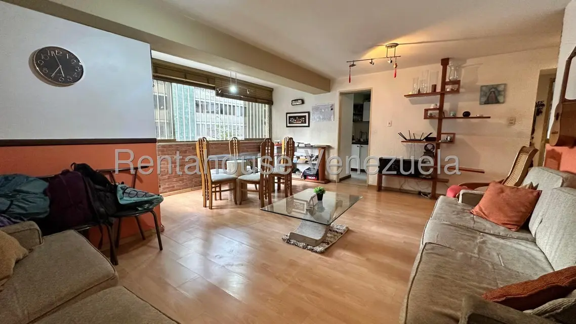 Apartamento (1 Nivel) en Venta en La Florida, Distrito Metropolitano - 3