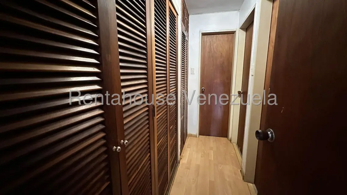 Apartamento (1 Nivel) en Venta en La Florida, Distrito Metropolitano - 10