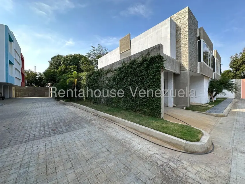 Casa (Duplex) en Venta en Sector San Bosco, Falcon - 4