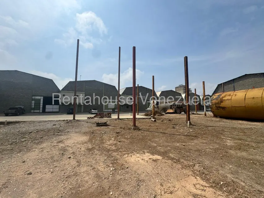 Comercial (Galpon - Deposito) en Venta en Zona Industrial 2, Lara - 3