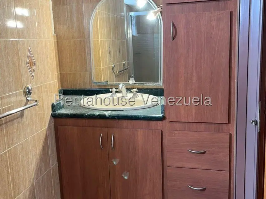 Apartamento (1 Nivel) en Venta en San Bernardino, Distrito Metropolitano - 20