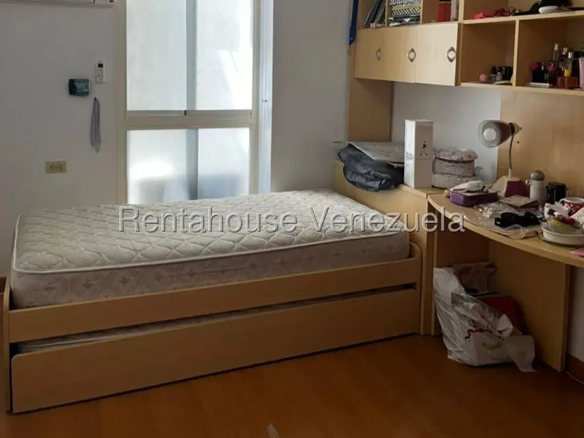 Apartamento (1 Nivel) en Venta en San Bernardino, Distrito Metropolitano - 24