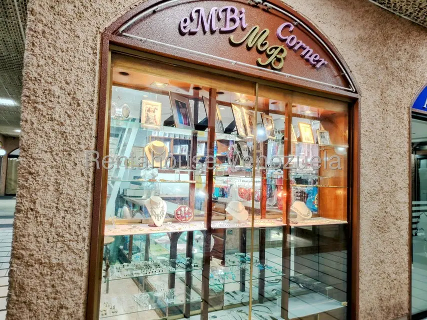 Comercial (Local Comercial) en Venta en Prados del Este, Distrito Metropolitano - 2