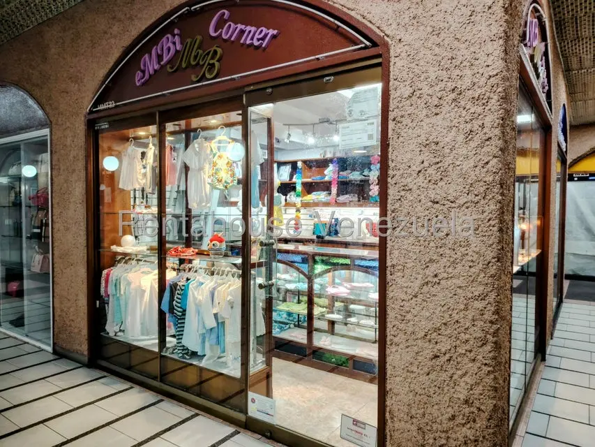 Comercial (Local Comercial) en Venta en Prados del Este, Distrito Metropolitano - 3