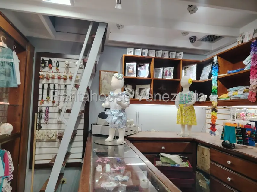 Comercial (Local Comercial) en Venta en Prados del Este, Distrito Metropolitano - 8