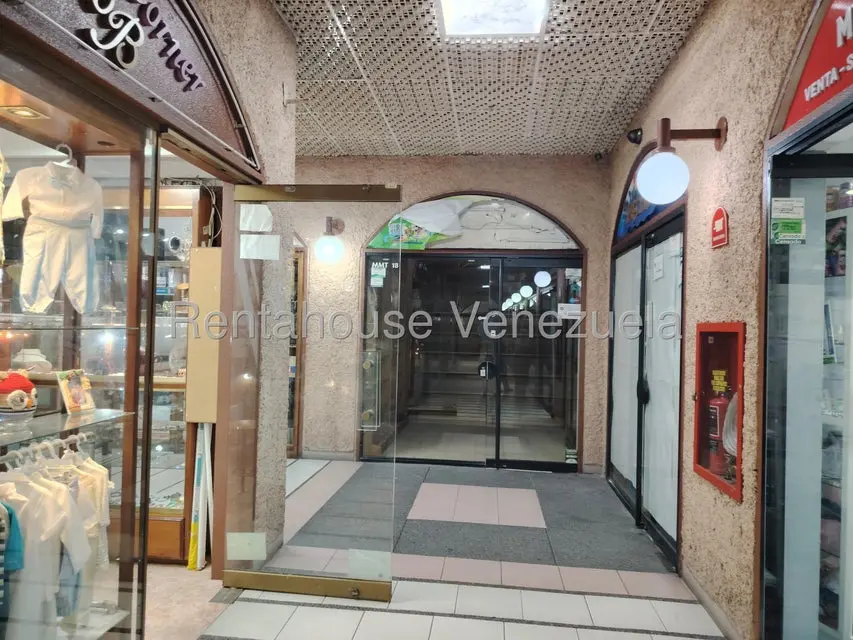 Comercial (Local Comercial) en Venta en Prados del Este, Distrito Metropolitano - 10