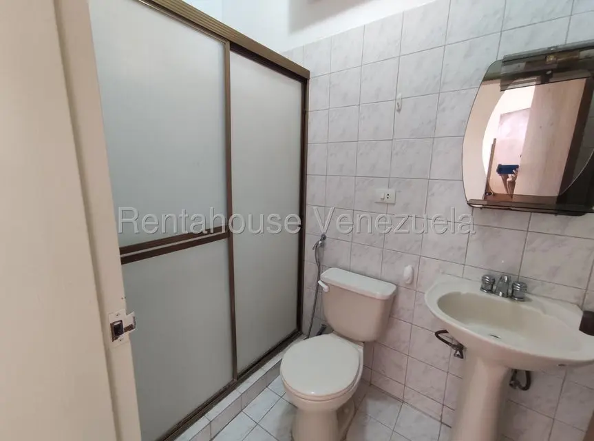 Anexo (1 Nivel) en Alquiler en Lomas de La Trinidad, Distrito Metropolitano - 22