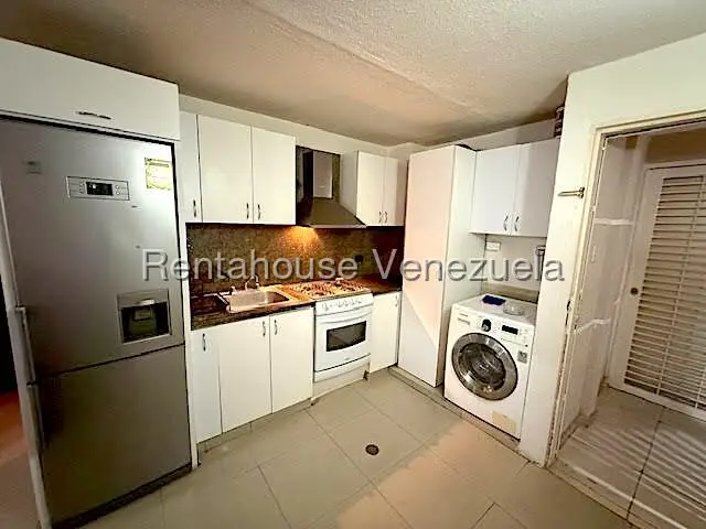 Apartamento (1 Nivel) en Alquiler en Los Pomelos, Distrito Metropolitano - 4