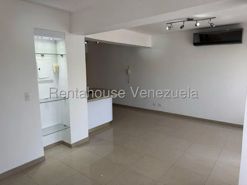 Apartamento (1 Nivel) en Venta en Miravila, Distrito Metropolitano - 6