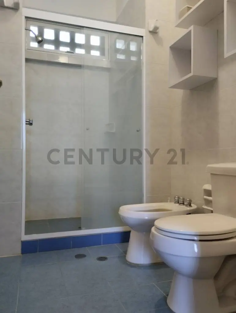 Apartamento con excelente vista al mar en Av. La Costanera - 11