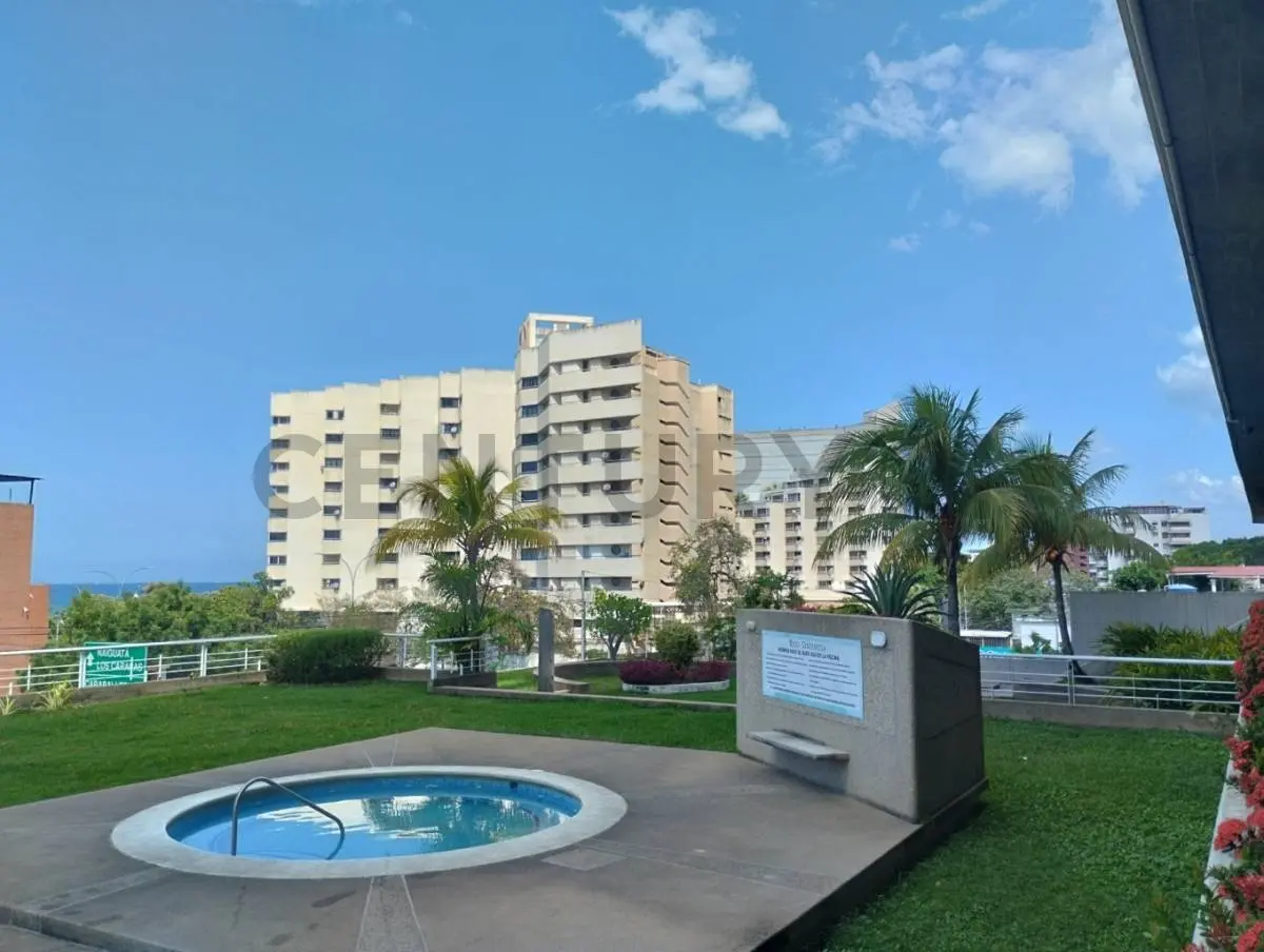 Apartamento con excelente vista al mar en Av. La Costanera - 7