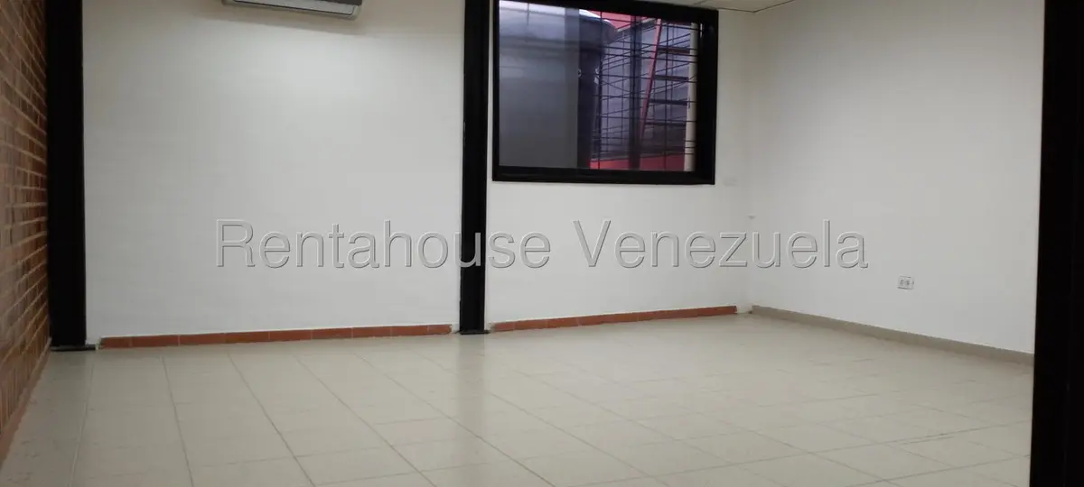 Comercial (Oficina) en Alquiler en Los Dos Caminos, Distrito Metropolitano - 7