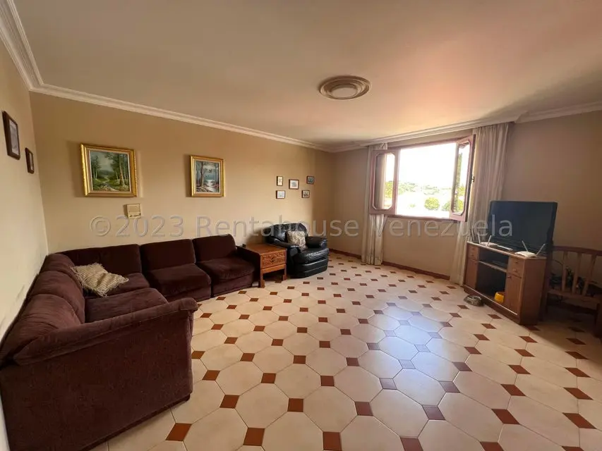 Casa (Multipes Niveles) en Venta en Cumbres de Curumo, Distrito Metropolitano - 12