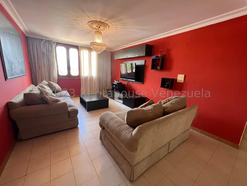 Casa (Multipes Niveles) en Venta en Cumbres de Curumo, Distrito Metropolitano - 13