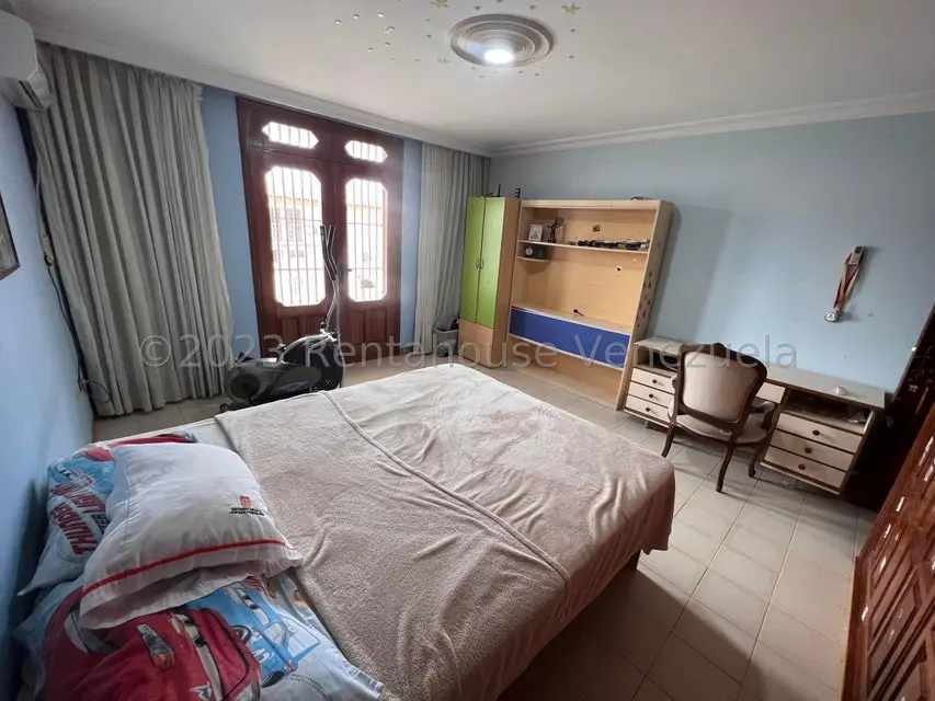 Casa (Multipes Niveles) en Venta en Cumbres de Curumo, Distrito Metropolitano - 20