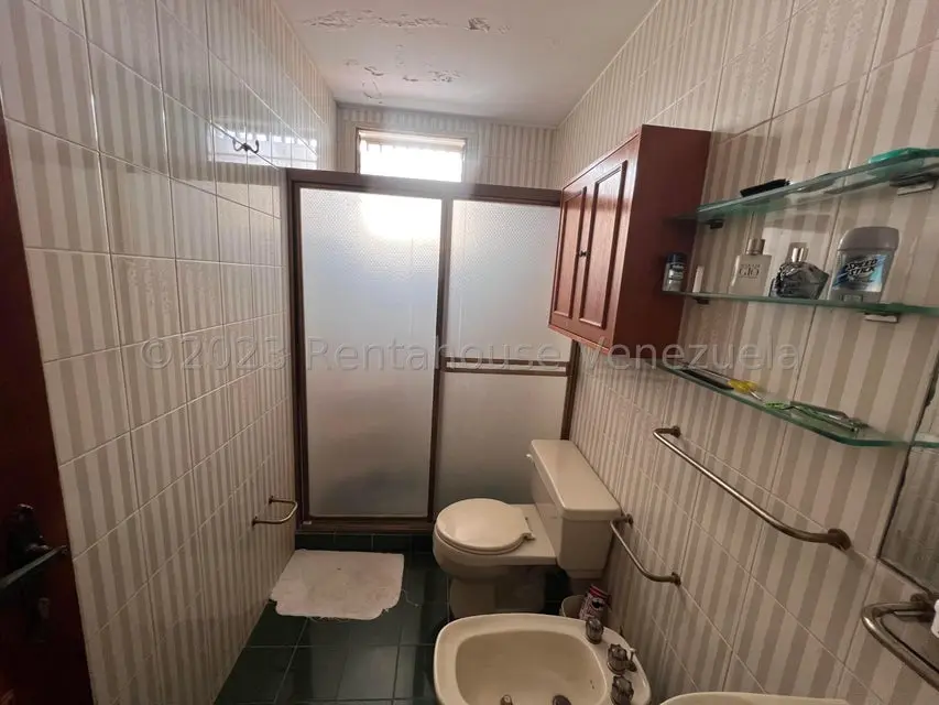 Casa (Multipes Niveles) en Venta en Cumbres de Curumo, Distrito Metropolitano - 21