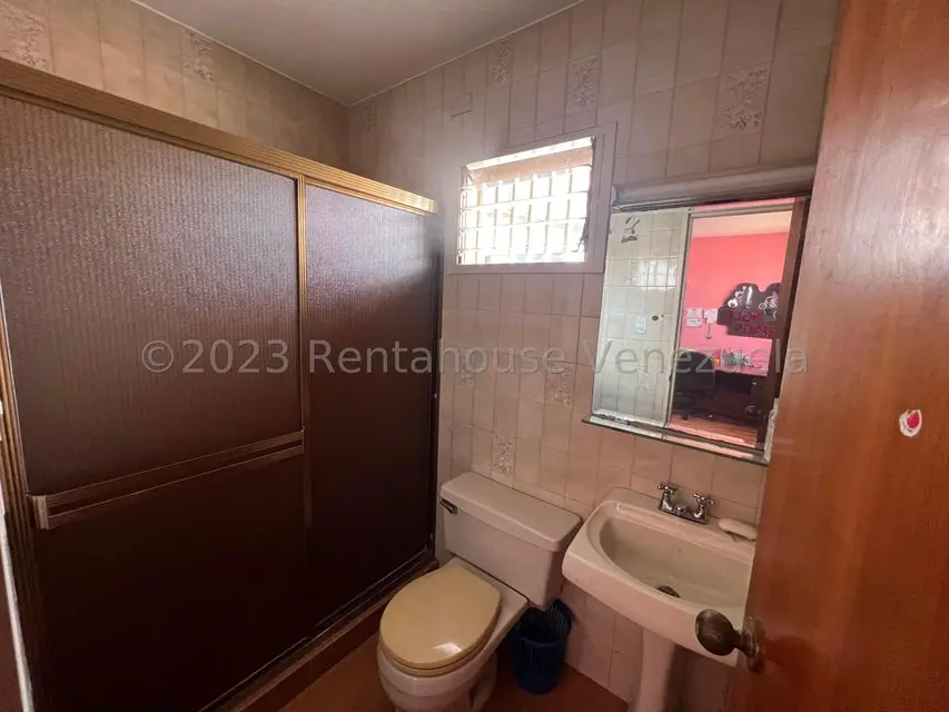 Casa (Multipes Niveles) en Venta en Cumbres de Curumo, Distrito Metropolitano - 37