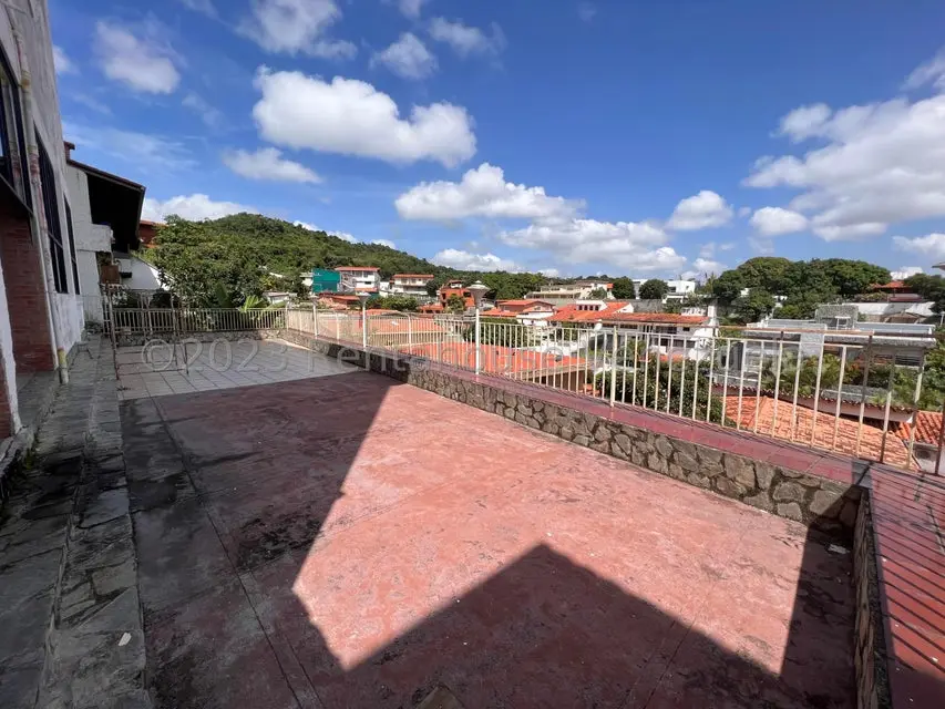 Casa (Multipes Niveles) en Venta en Cumbres de Curumo, Distrito Metropolitano - 44