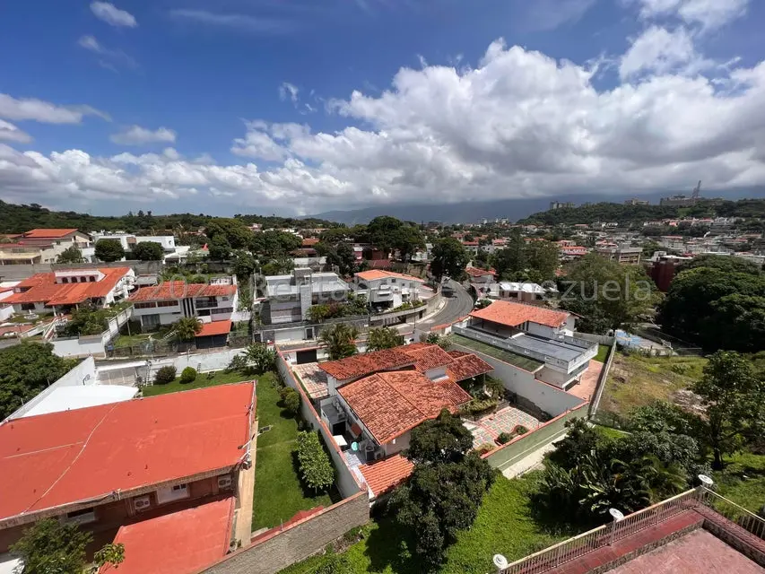 Casa (Multipes Niveles) en Venta en Cumbres de Curumo, Distrito Metropolitano - 47