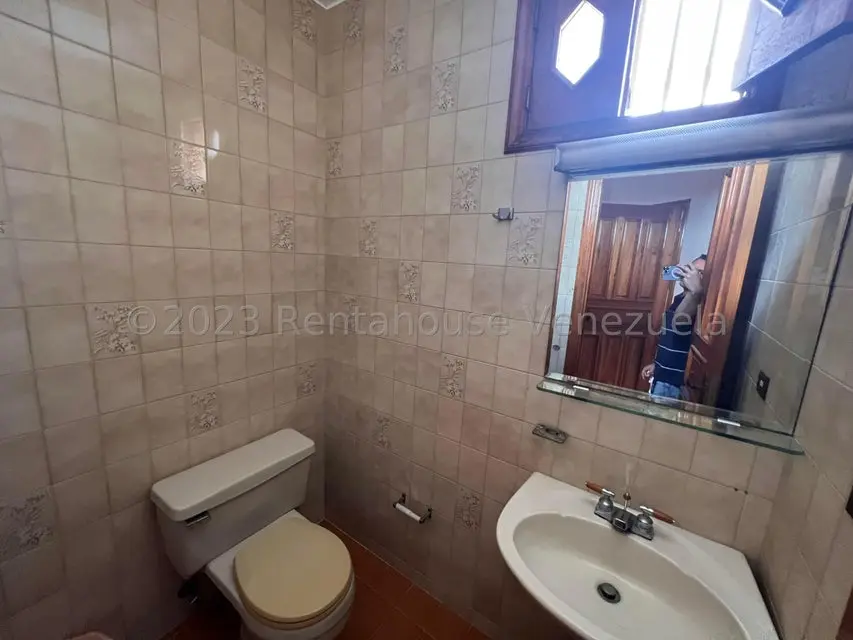 Casa (Multipes Niveles) en Venta en Cumbres de Curumo, Distrito Metropolitano - 8