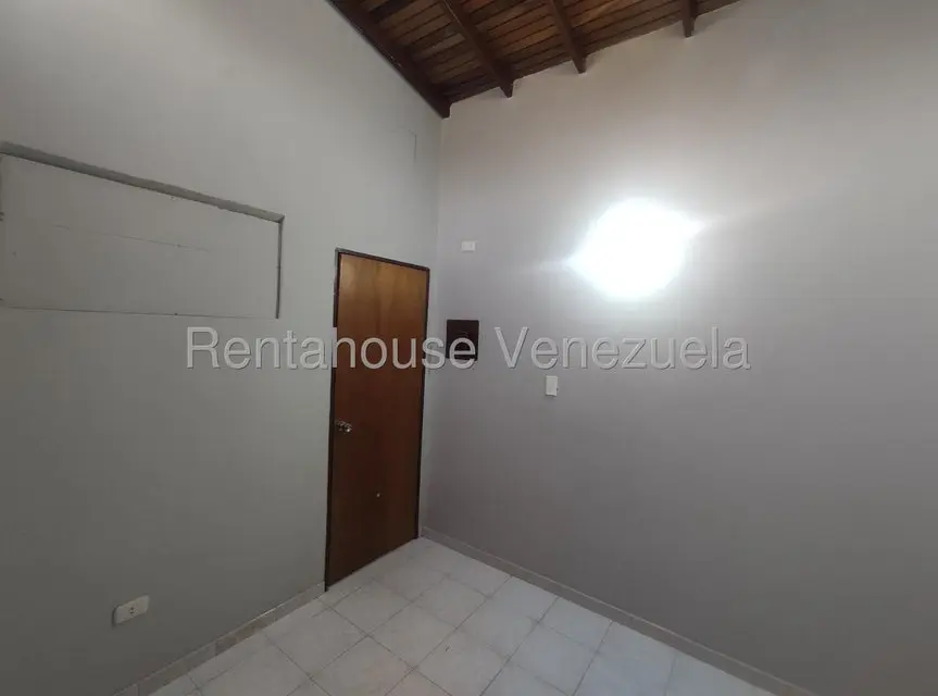 Casa (1 Nivel) en Venta en Centro, Lara - 11