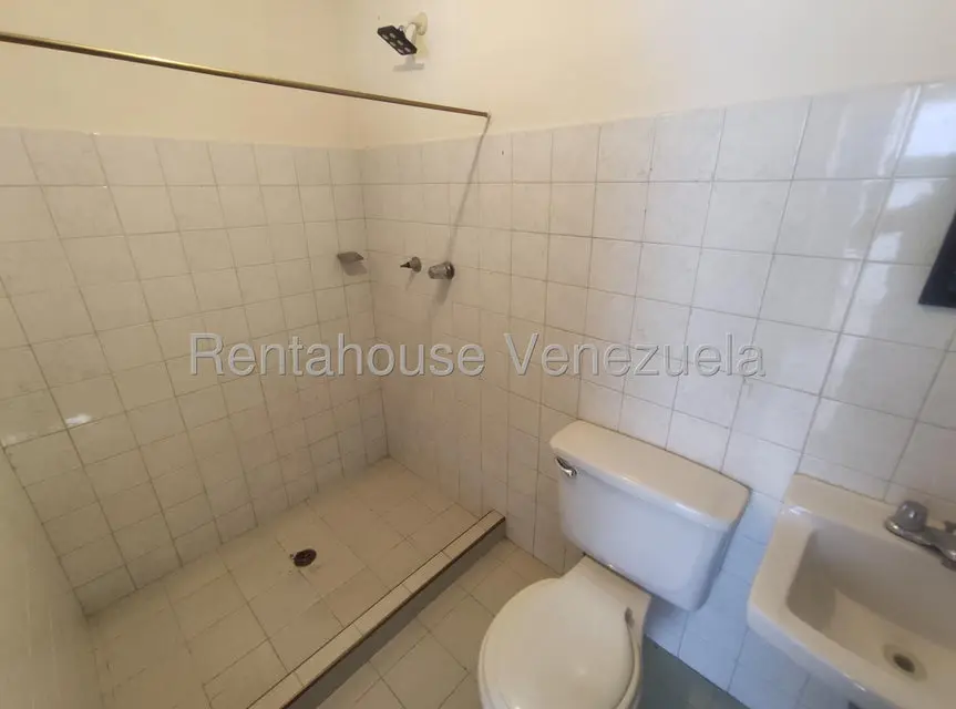 Casa (1 Nivel) en Venta en Centro, Lara - 25