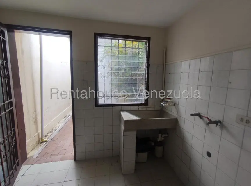 Casa (1 Nivel) en Venta en Centro, Lara - 27