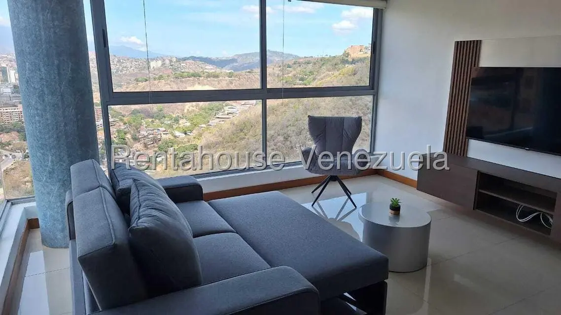 Apartamento (1 Nivel) en Alquiler en Lomas del Sol, Distrito Metropolitano - 3