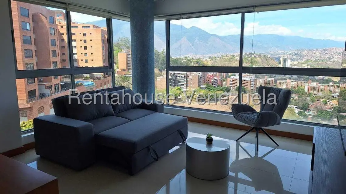 Apartamento (1 Nivel) en Alquiler en Lomas del Sol, Distrito Metropolitano - 4