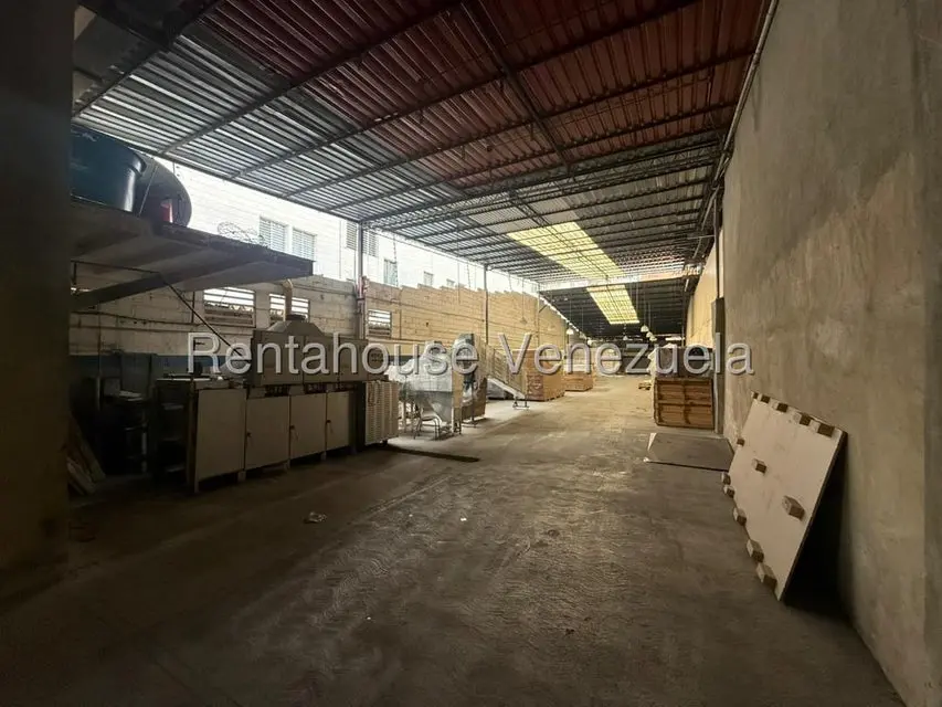 Comercial (Galpon - Deposito) en Venta en La Campiña, Distrito Metropolitano - 13