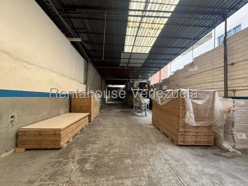 Comercial (Galpon - Deposito) en Venta en La Campiña, Distrito Metropolitano - 14